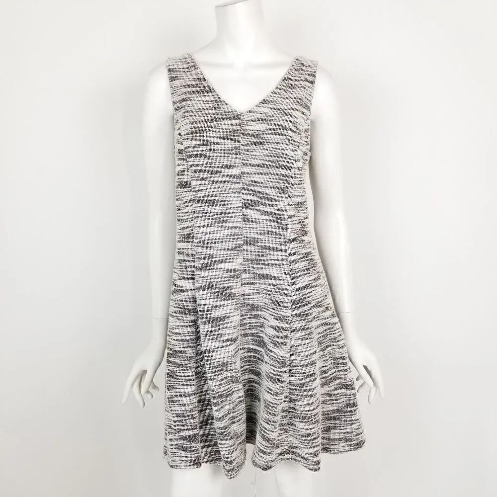 The Limited Womens Size Small Black & White V Neck Sleeveless Fit & Flare Dress